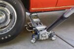 Ranger 4000ALX aluminum floor jack lifting vehicle