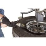 Demonstration of the R76LT tire changer’s air bead blaster delivering a powerful air burst to seat tire beads quickly and efficiently