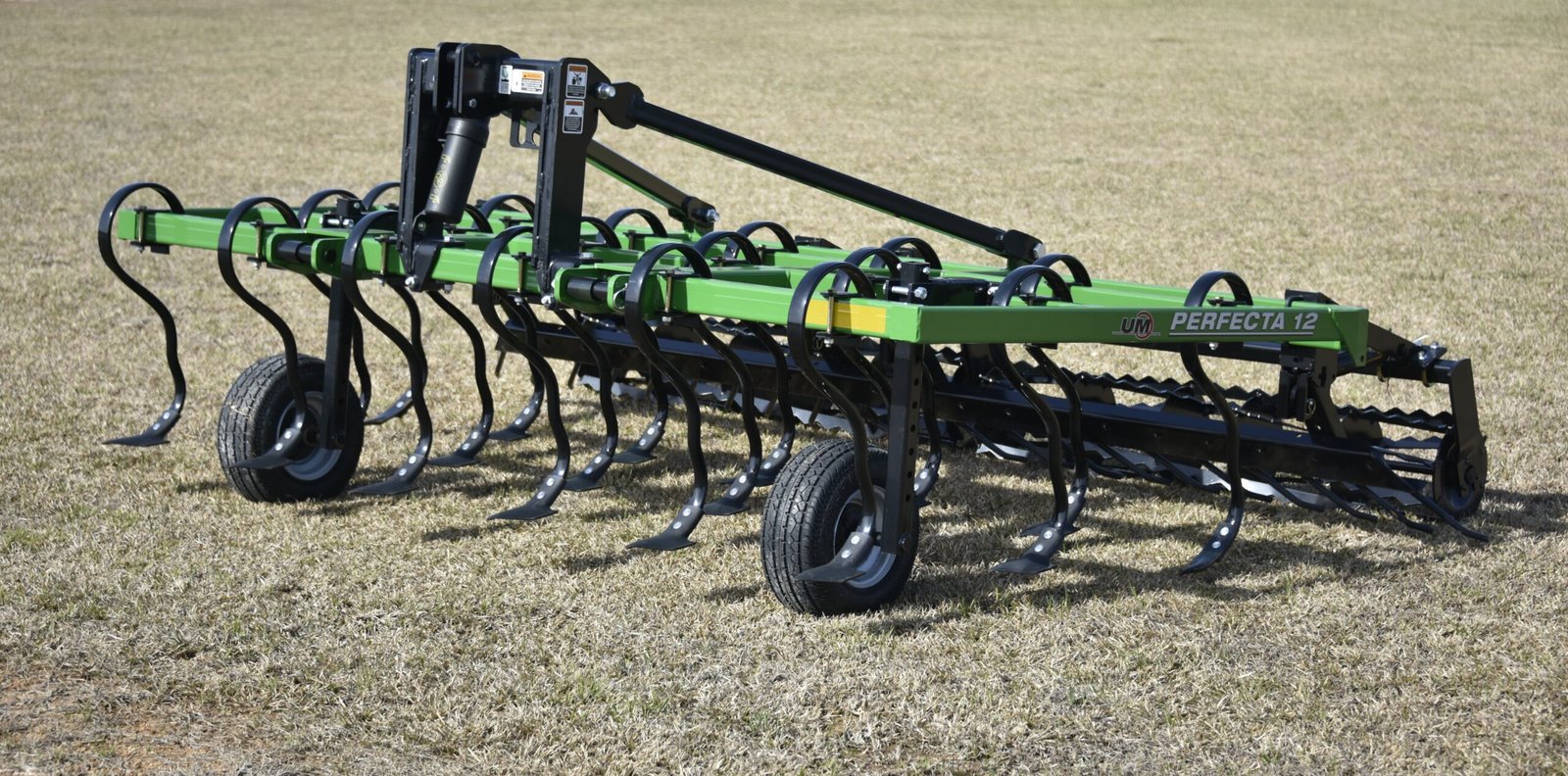 ten-scaled-1.jpeg Unverferth 10' Perfecta Field Cultivator - Image 1